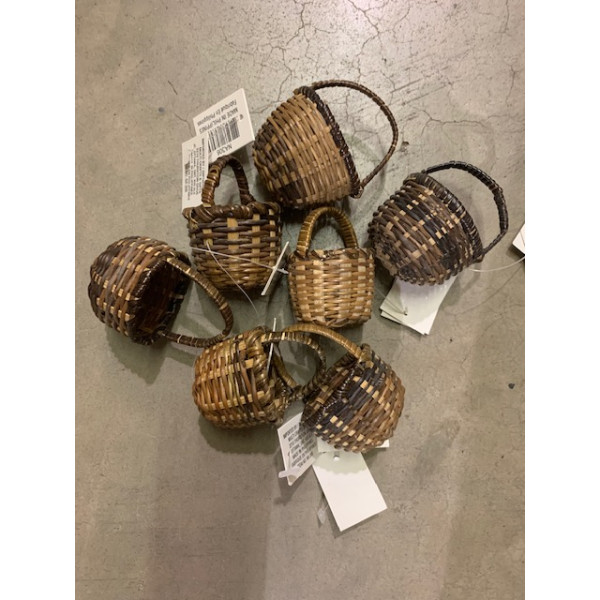 SMALL NATURAL BASKETS